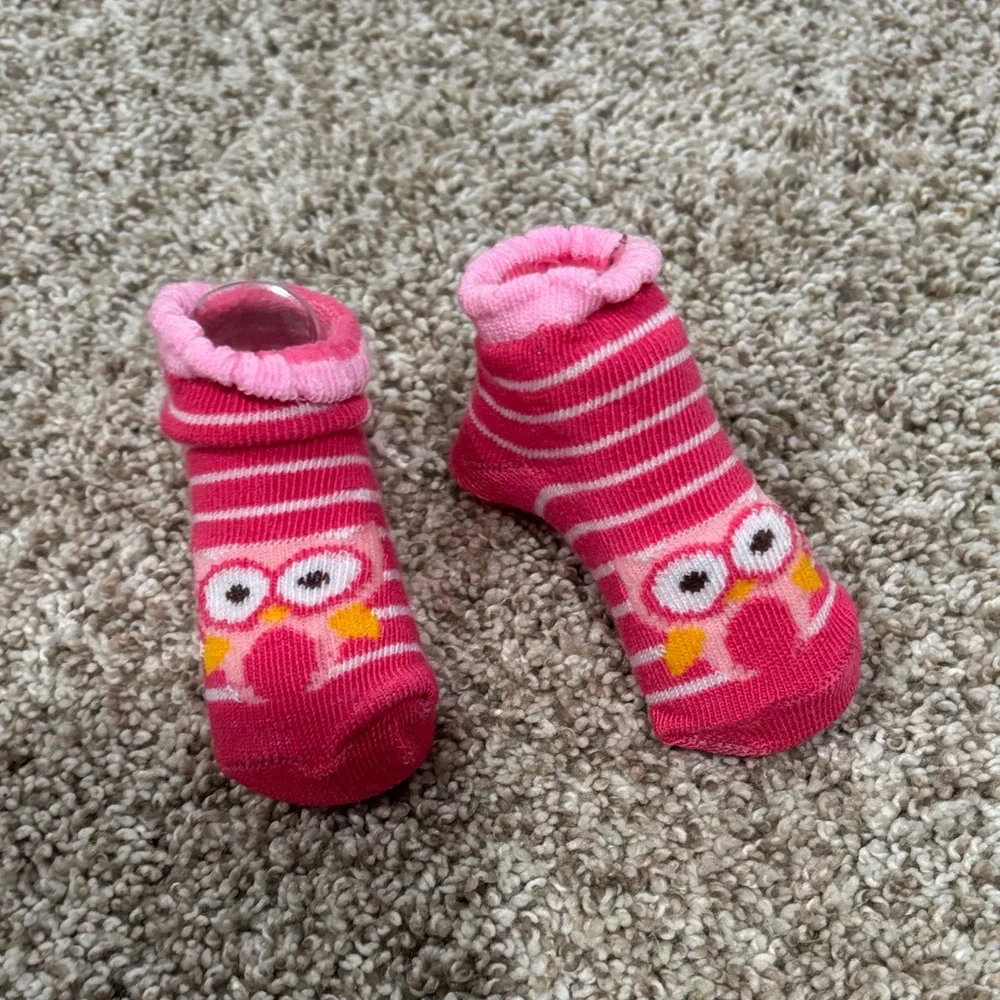 🟢10/$10 - Pink Striped Baby Socks with Owl Design